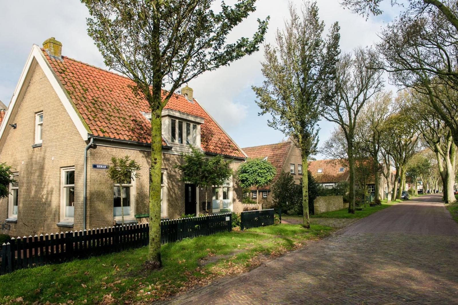 Klokkenluider Apartment Hollum  Bagian luar foto